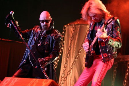 Whitesnake časno, Priest su bogovi