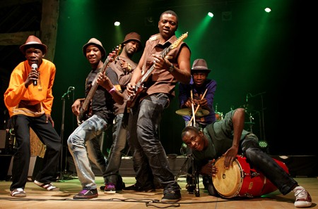 Ring Ring na Belefu: Od Zimbabvea do Jermenije