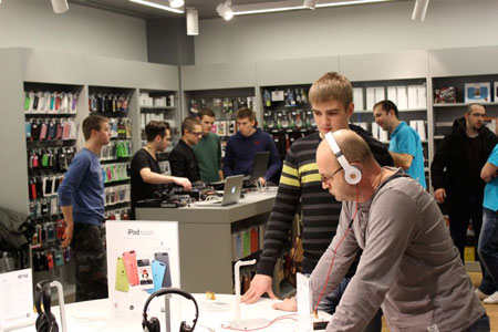 DJ RADIONICA: Junior series | iStyle Apple Premium Reseller