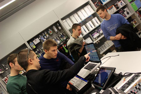 DJ RADIONICA: Junior series | iStyle Apple Premium Reseller