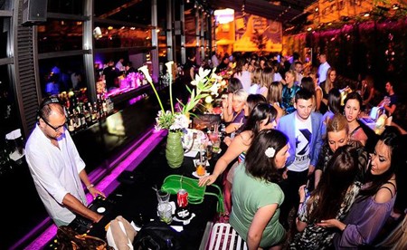 "Brankow Club Deluxe" na krilima "Laste"