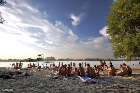 Slavlje i na plaži - EXIT kamp